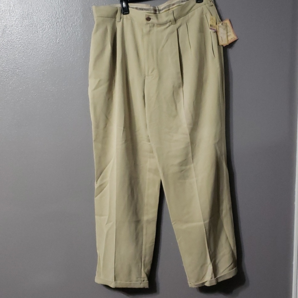 Tommy Bahama Khaki Pleated 38X29 Oceanaire Classic